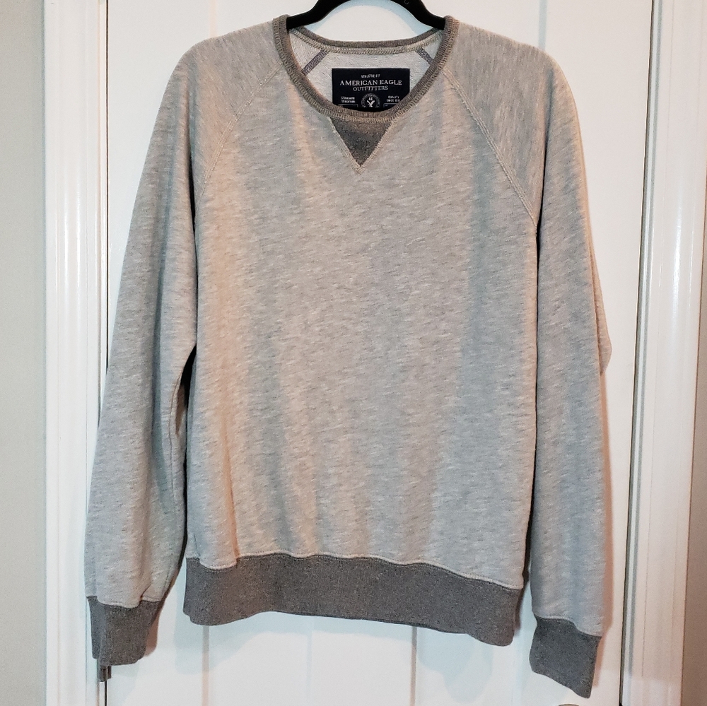 American Eagle Outfitters Gray Crewneck Sweater with Classic Design
